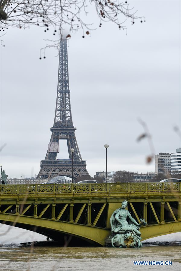 FRANCE-PARIS-FLOODS RISK-ORANGE ALERT