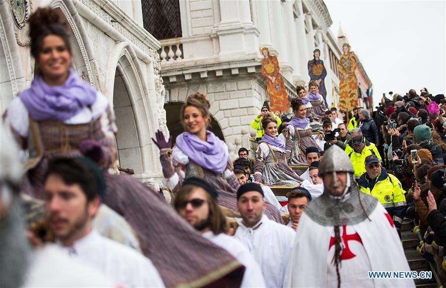 ITALY-VENICE-CARNIVAL-MARIE-PARADE