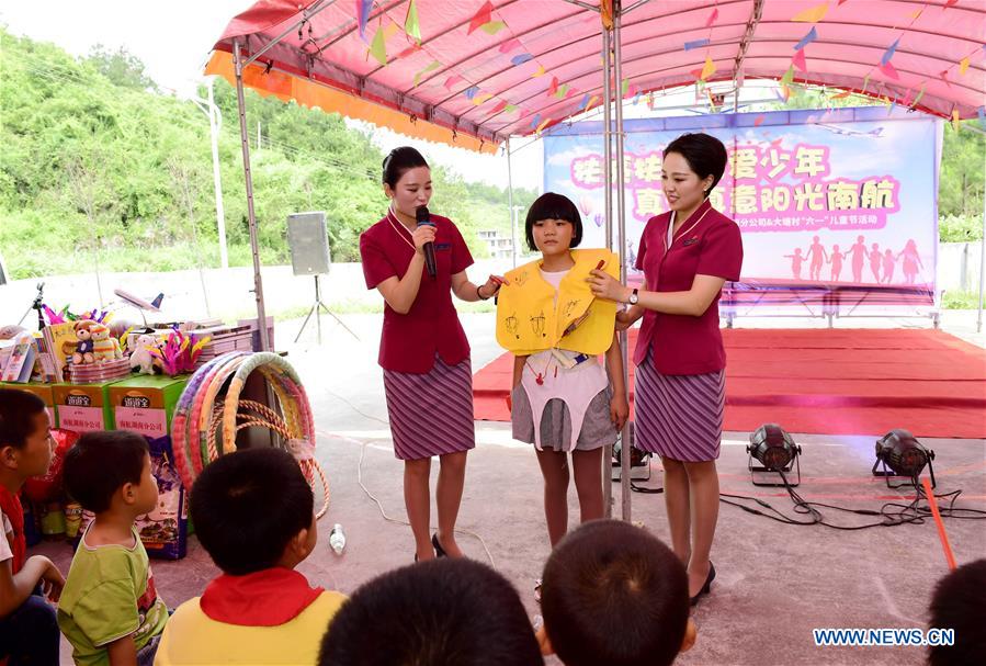 #CHINA-HUNAN-ARILINES-INT'L CHILDREN'S DAY(CN*)