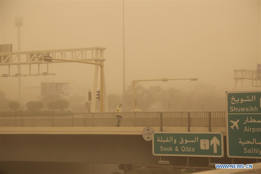 KUWAIT-KUWAIT CITY-SANDSTORM