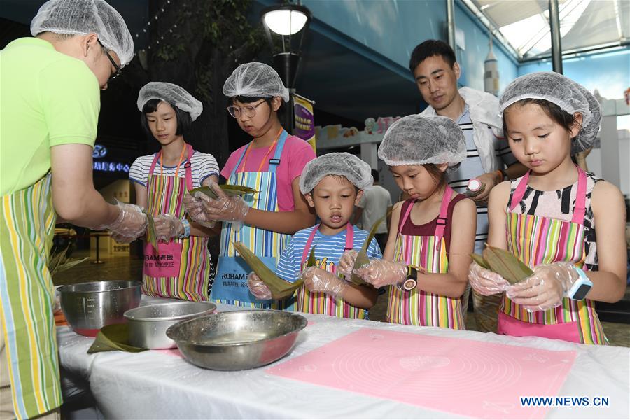 CHINA-DRAGON BOAT FESTIVAL-CELEBRATIONS (CN)