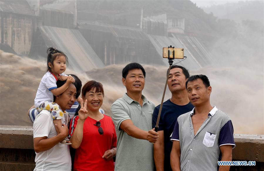 CHINA-HENAN-XIAOLANGDI RESERVOIR-TORRENT (CN)