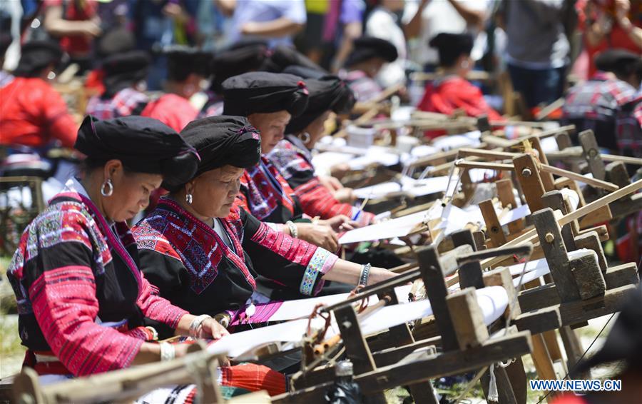 #CHINA-GUANGXI-GUILIN-DRYING CLOTHES FESTIVAL (CN)