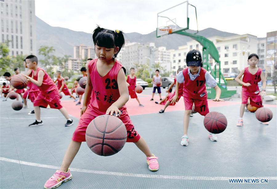 #CHINA-SUMMER VACATION-CHILDREN-PASTIMES (CN)