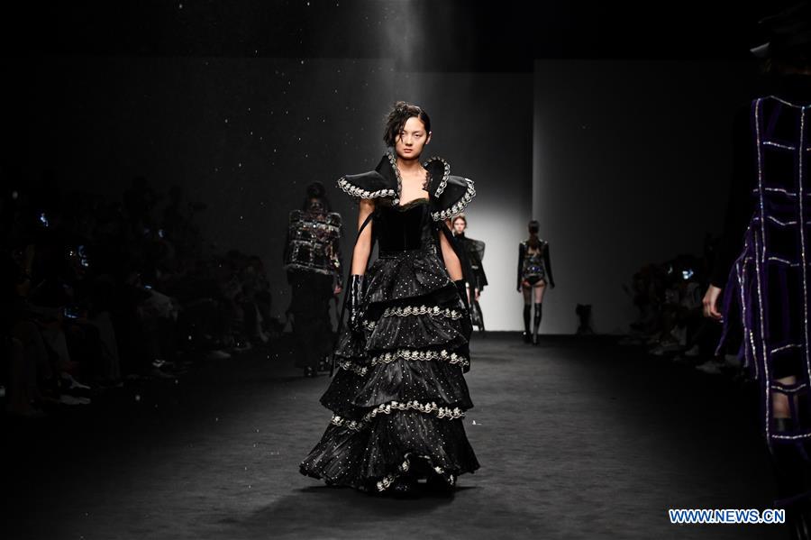 #CHINA-SHANGHAI-FASHION WEEK (CN)