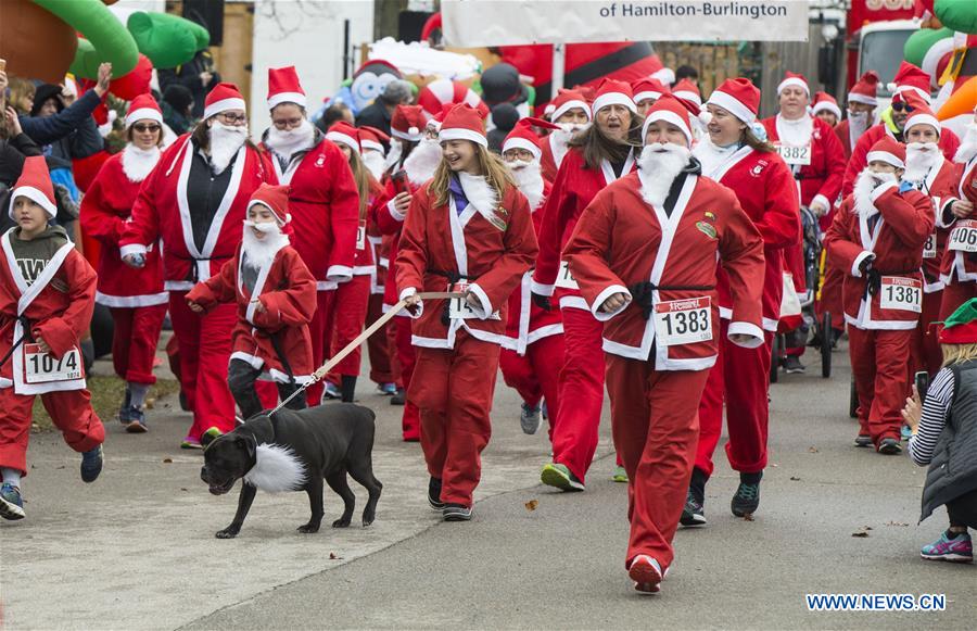 CANADA-ONTARIO-HAMILTON-SANTA 5K RUN