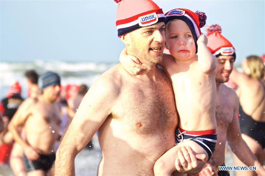 THE NETHERLANDS-BLOEMENDAAL AAN ZEE-NEW YEAR-CELEBRATION