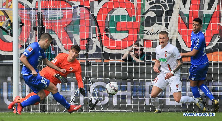 (SP)GERMANY-AUGSBURG-SOCCER-BUNDESLIGA-AUGSBURG VS HOFFENHEIM