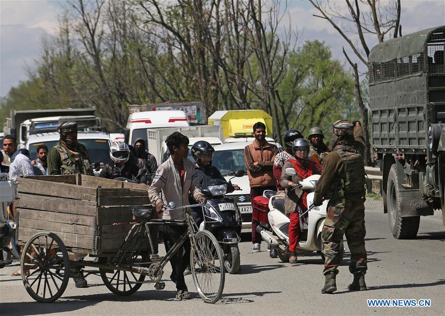 KASHMIR-SRINAGAR-SECURITY LOCKDOWN ON HIGHWAY