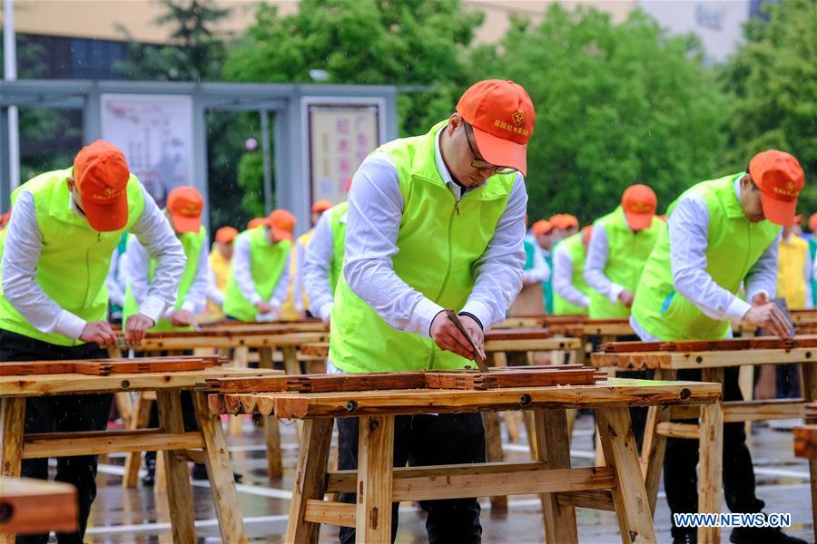 CHINA-ZHEJIANG-WOODEN CRAFTS (CN)