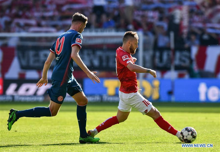 (SP)GERMANY-MAINZ-SOCCER-BUNDESLIGA-MAINZ VS DUESSELDORF