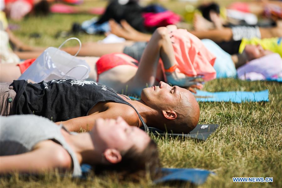 RUSSIA-MOSCOW-YOGA