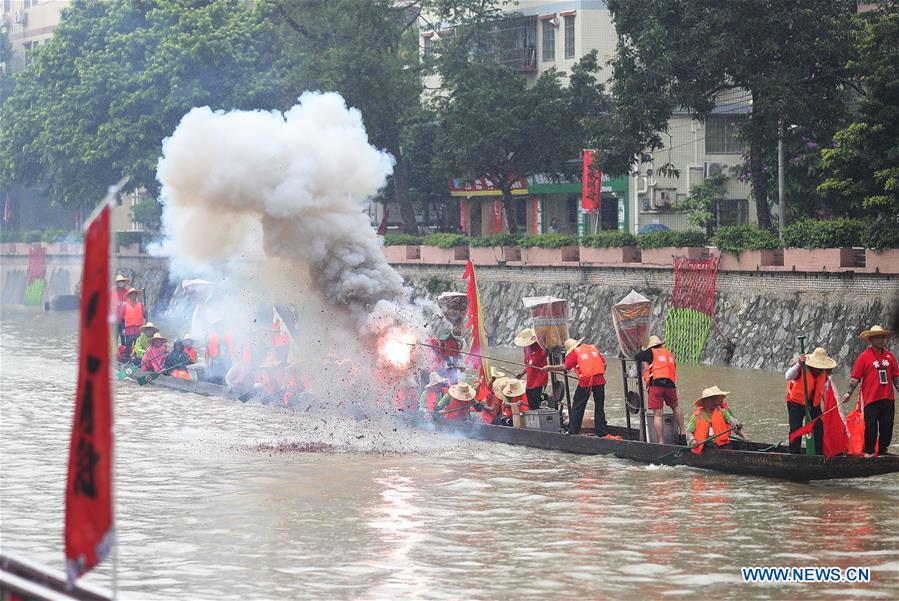 (SP)CHINA-GUANGZHOU-DRAGON BOAT-CHEBEI VILLAGE(CN)