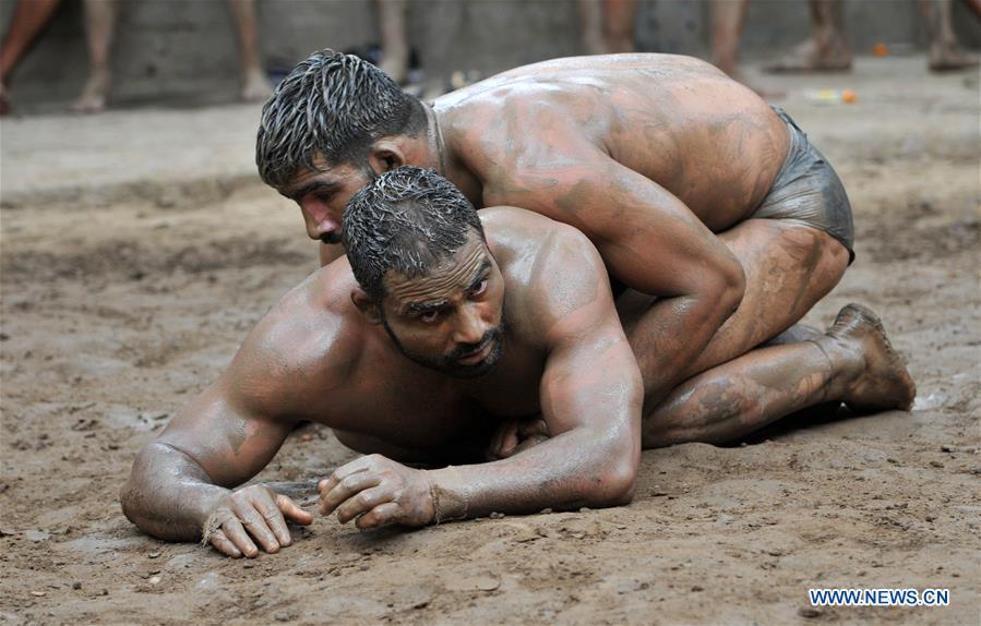 (SP)KASHMIR-JAMMU-TRADITIONAL WRESTLING