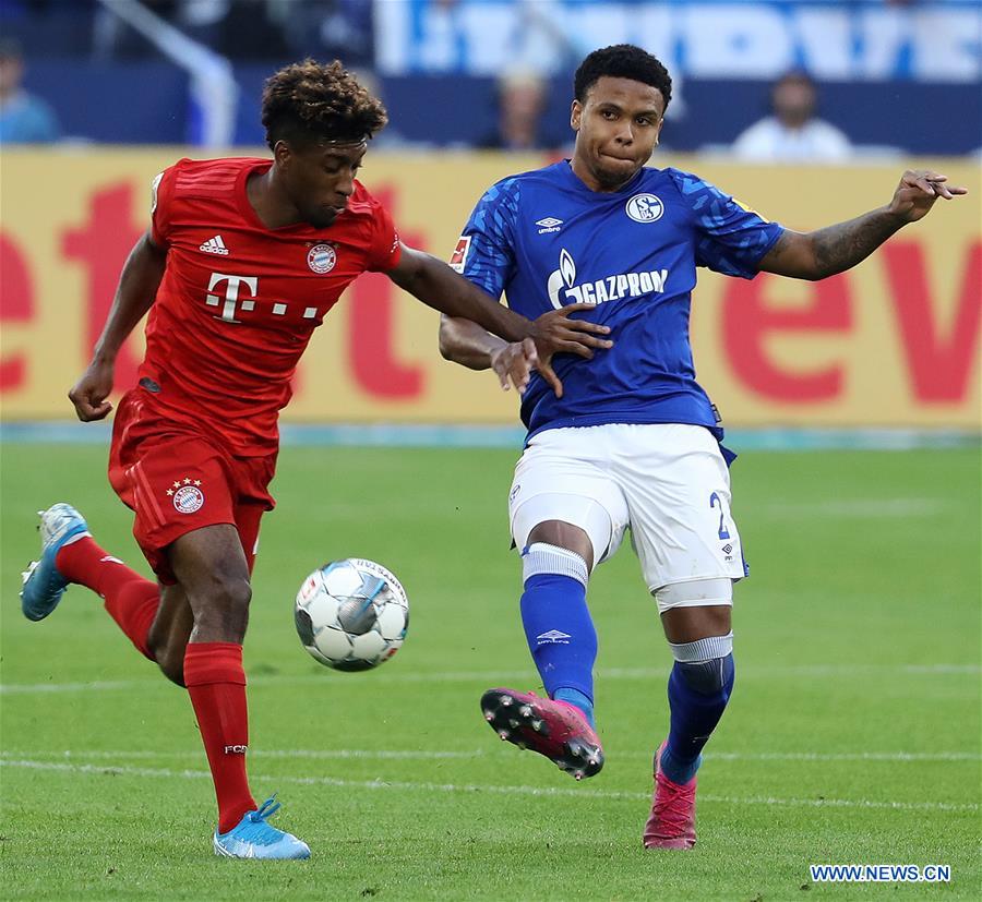 (SP)GERMANY-GELSENKIRCHEN-SOCCER-BUNDESLIGA-MUNICH VS SCHALKE 04