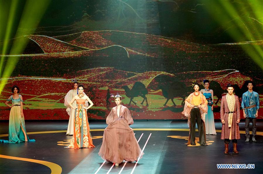 CHINA-GANSU-DUNHUANG-PERFORMANCE (CN)