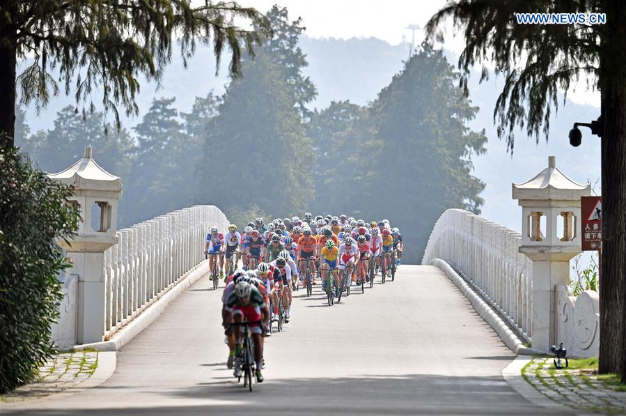 (SP)CHINA-WUHAN-7TH MILITARY WORLD GAMES-CYCLING ROAD