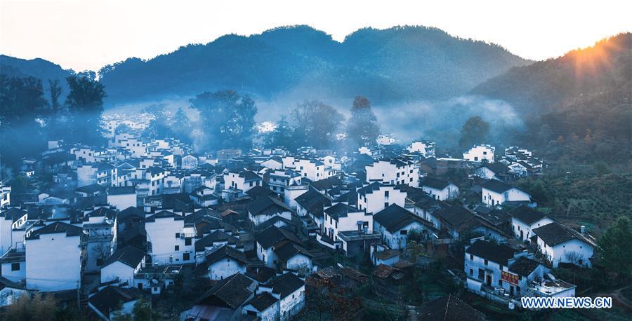 CHINA-JIANGXI-WUYUAN-TOURISM-SCENERY (CN)