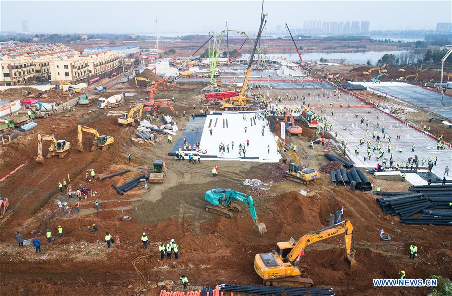 CHINA-WUHAN-CORONAVIRUS CONTROL-MAKESHIFT HOSPITAL-CONSTRUCTION (CN)