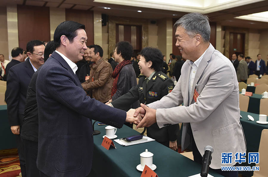 10月10日，在习近平总书记主持召开文艺工作座谈会并发表重要讲话两周年之际，中宣部在北京召开繁荣文艺创作经验交流会。中共中央政治局委员、中央书记处书记、中宣部部长刘奇葆出席会议并讲话。新华社记者高洁摄