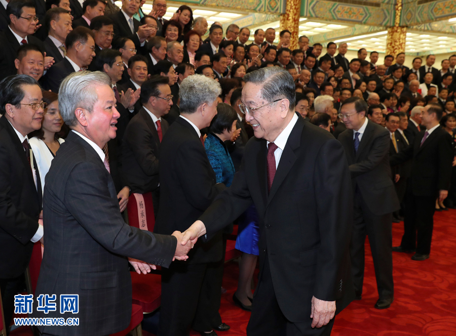 9月28日，中共中央政治局常委、全国政协主席俞正声在北京会见出席中国海外交流协会第六次会员大会的全体代表，并发表讲话。 新华社记者 庞兴雷 摄