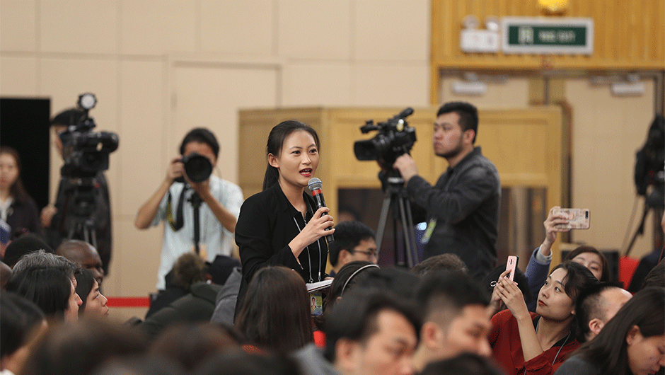 香港商报记者提问